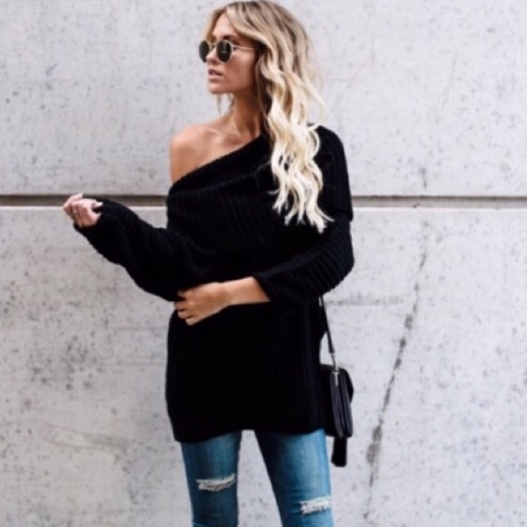 Black off shoulder chunky knit sweater - Picture 3 of 3